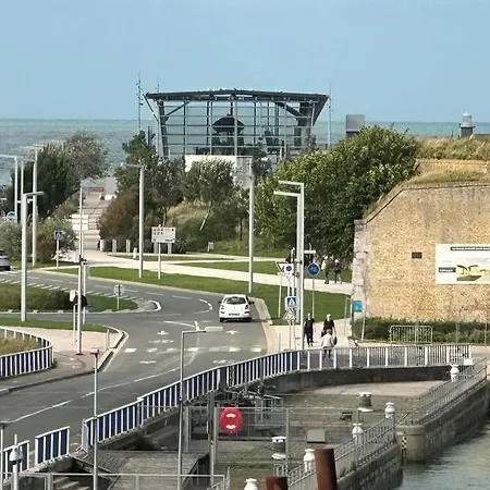 Port De * Calais
